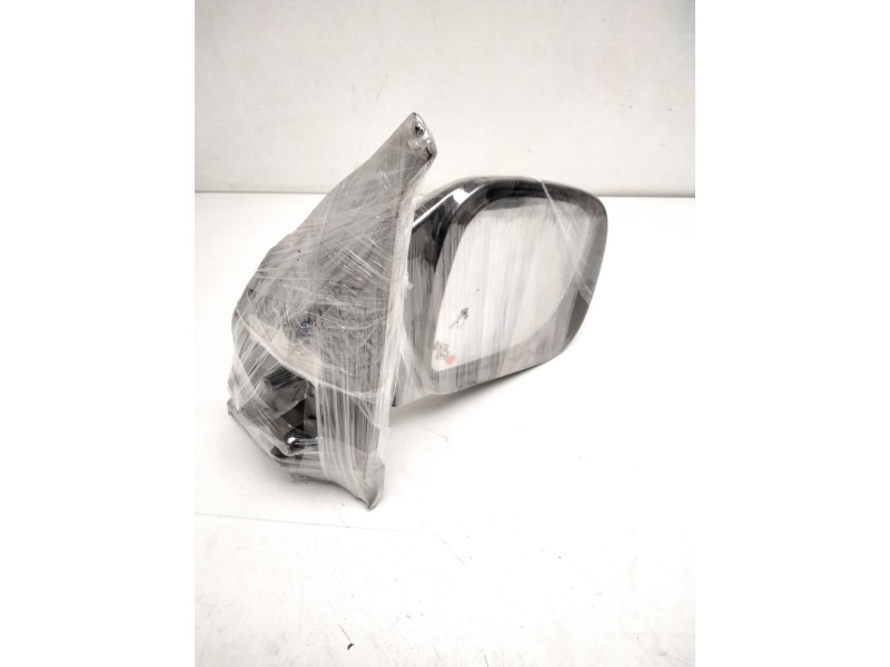 Recambio de retrovisor derecho para nissan serena (c23) 2.3 d referencia OEM IAM 963017C901  NEGRO