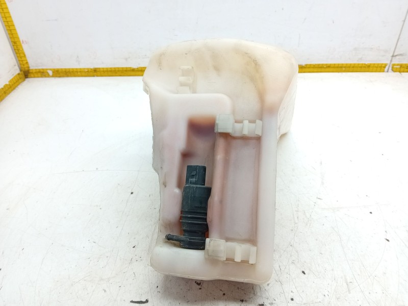Recambio de deposito limpia para mercedes-benz clase c (w202) c 180 (202.018) referencia OEM IAM 2028690620  