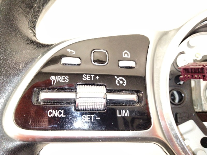 Recambio de volante para mercedes-benz clase a (w177) a 180 d (177.003) referencia OEM IAM A005007199  