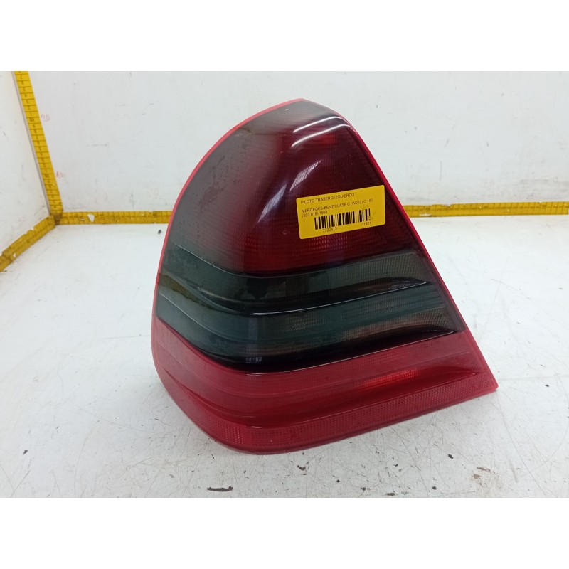 Recambio de piloto trasero izquierdo para mercedes-benz clase c (w202) c 180 (202.018) referencia OEM IAM A2028203564  