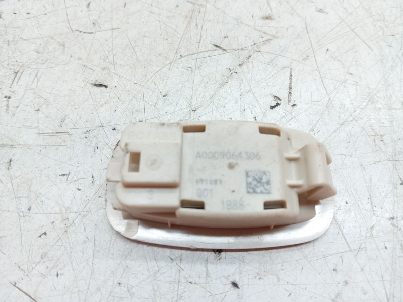 Recambio de luz interior para mercedes-benz glc coupe (c253) 250 4-matic (253.346) referencia OEM IAM A0009064306  
