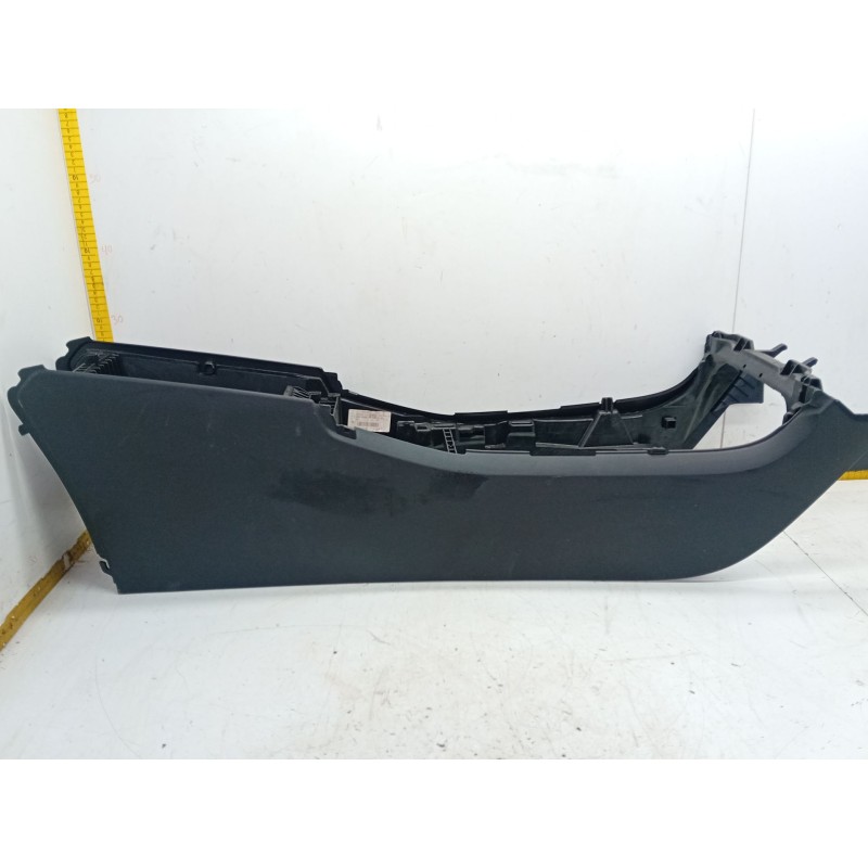 Recambio de consola central para mercedes-benz clase a (w177) a 180 d (177.003) referencia OEM IAM A1776802401  