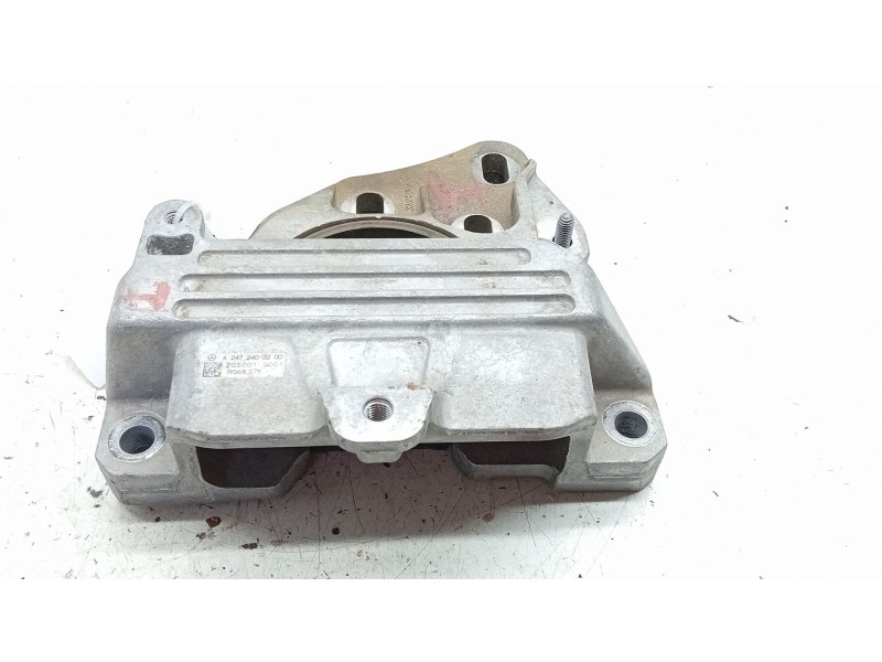 Recambio de soporte motor izquierdo superior para mercedes-benz clase a (w177) a 180 d (177.003) referencia OEM IAM A2472403200 