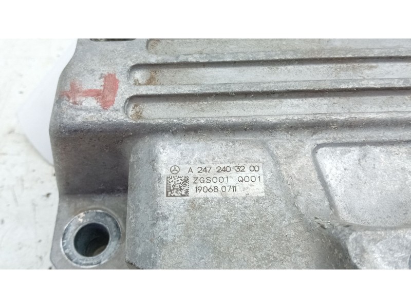 Recambio de soporte motor izquierdo superior para mercedes-benz clase a (w177) a 180 d (177.003) referencia OEM IAM A2472403200 