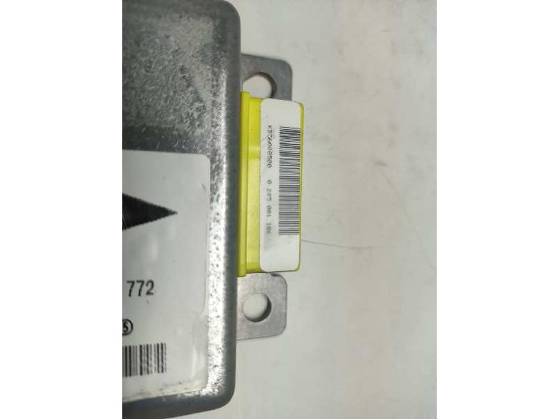 Recambio de centralita airbag para nissan terrano/terrano.ii (r20) referencia OEM IAM 0285001186 285568F200 