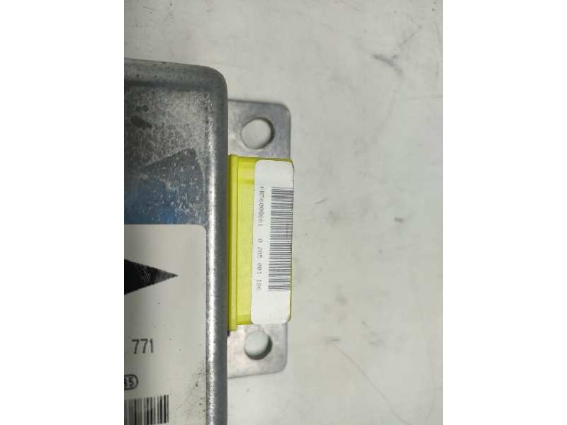 Recambio de centralita airbag para nissan terrano/terrano.ii (r20) referencia OEM IAM 0285001186 285568F200 