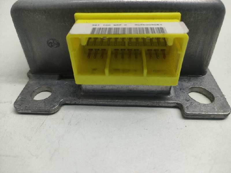 Recambio de centralita airbag para nissan terrano/terrano.ii (r20) referencia OEM IAM 0285001186 285568F200 