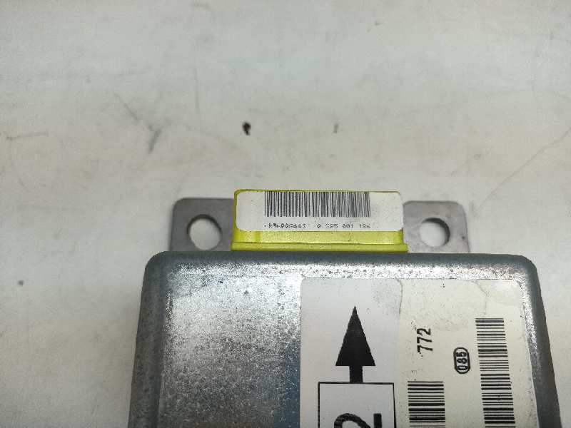 Recambio de centralita airbag para nissan terrano/terrano.ii (r20) referencia OEM IAM 0285001186 285568F200 