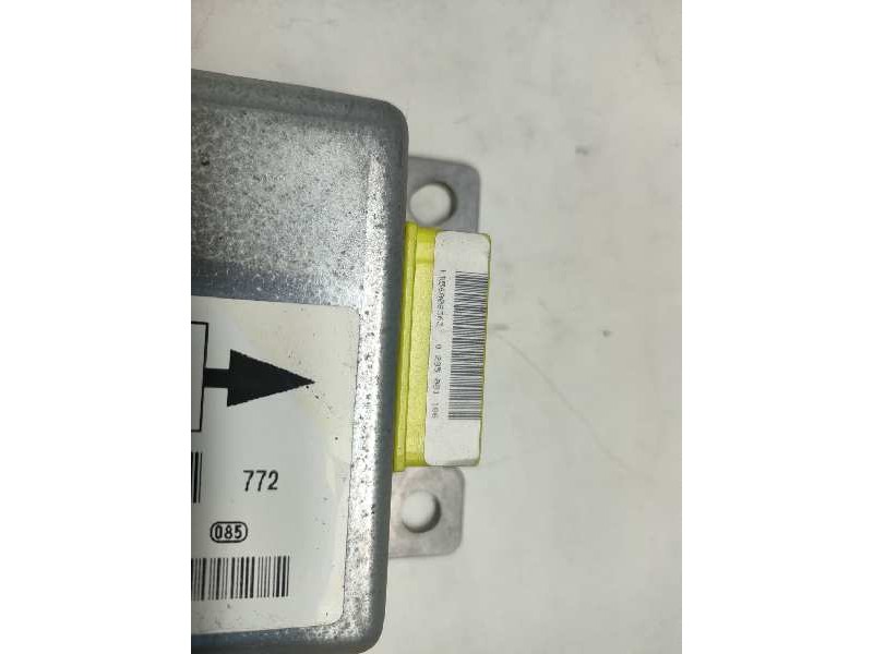 Recambio de centralita airbag para nissan terrano/terrano.ii (r20) referencia OEM IAM 0285001186 285568F200 