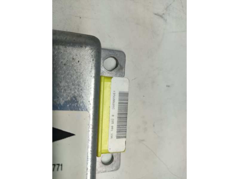 Recambio de centralita airbag para nissan terrano/terrano.ii (r20) referencia OEM IAM 0285001186 285568F200 