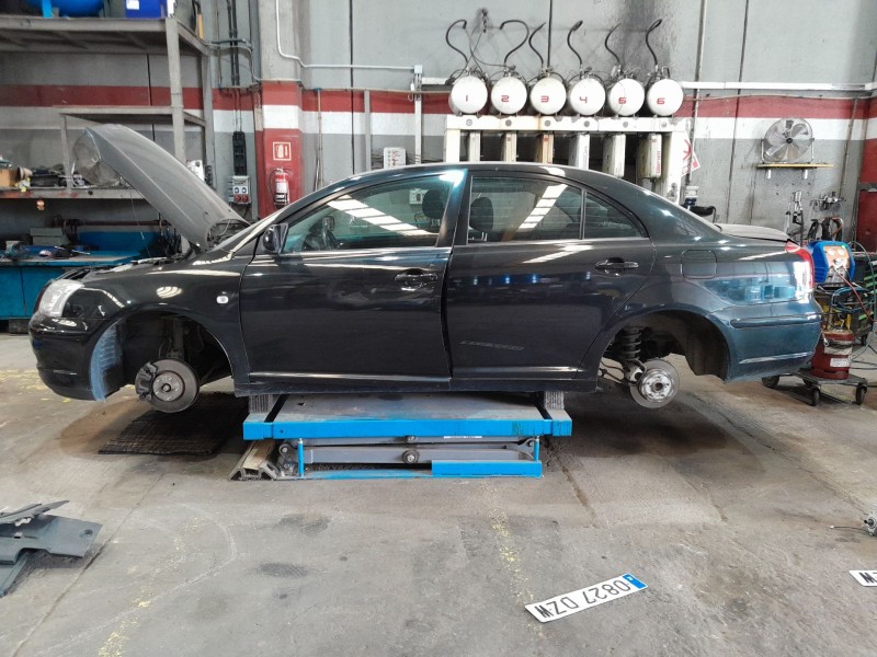 toyota avensis (_t25_) del año 2006