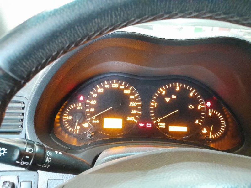 toyota avensis (_t25_) del año 2006