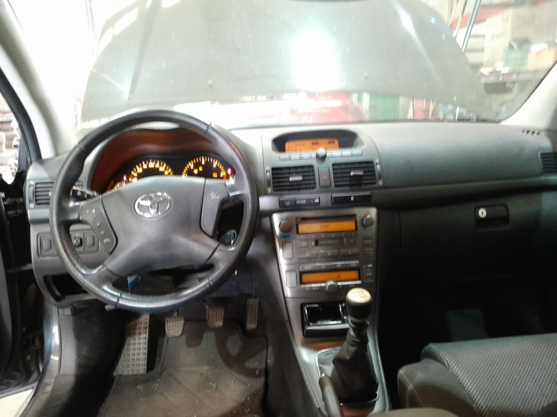 toyota avensis (_t25_) del año 2006