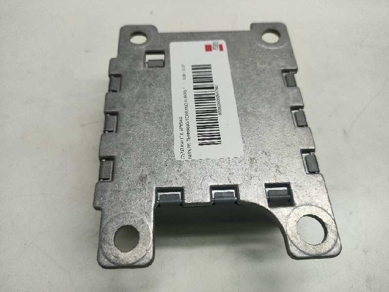 Recambio de centralita airbag para nissan terrano/terrano.ii (r20) referencia OEM IAM 0285001186 285568F200 