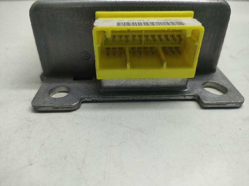 Recambio de centralita airbag para nissan terrano/terrano.ii (r20) referencia OEM IAM 0285001186 285568F200 