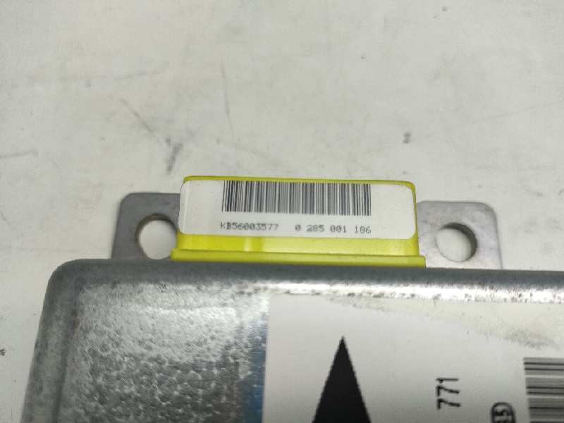 Recambio de centralita airbag para nissan terrano/terrano.ii (r20) referencia OEM IAM 0285001186 285568F200 