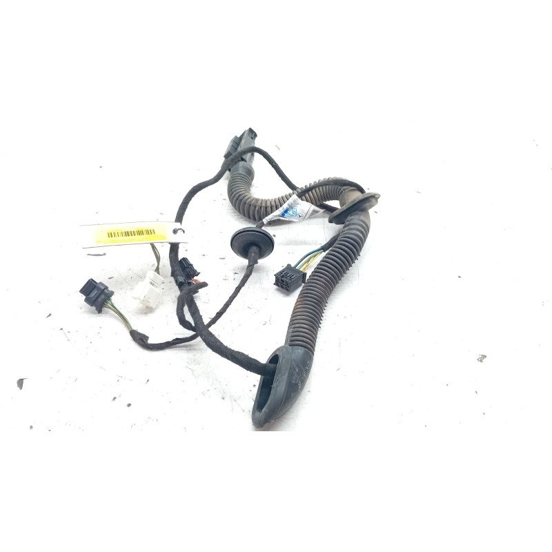 Recambio de instalacion puerta trasera derecha para mercedes-benz clase a (w176) a 200 cdi / d (176.008) referencia OEM IAM A176