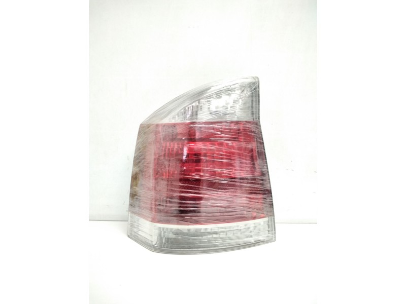 Recambio de piloto trasero izquierdo para opel vectra c berlina referencia OEM IAM 13131001  