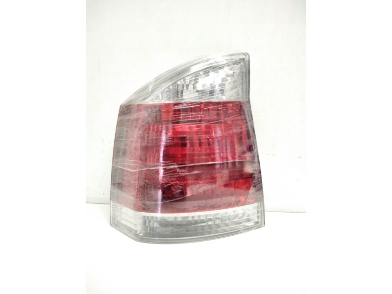 Recambio de piloto trasero izquierdo para opel vectra c berlina referencia OEM IAM 13131001  