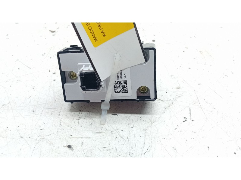 Recambio de mando elevalunas trasero izquierdo para kia proceed combi van (cd) 1.4 t-gdi referencia OEM IAM 93580J7050  