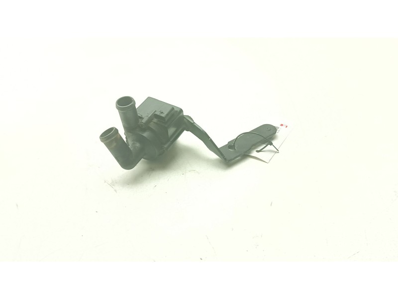 Recambio de bomba agua electrica para audi a4 b9 (8w2, 8wc) 2.0 tdi referencia OEM IAM 5N0965561  
