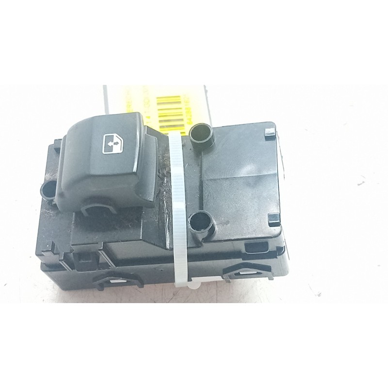 Recambio de mando elevalunas trasero derecho para kia proceed combi van (cd) 1.4 t-gdi referencia OEM IAM 93590J7050  