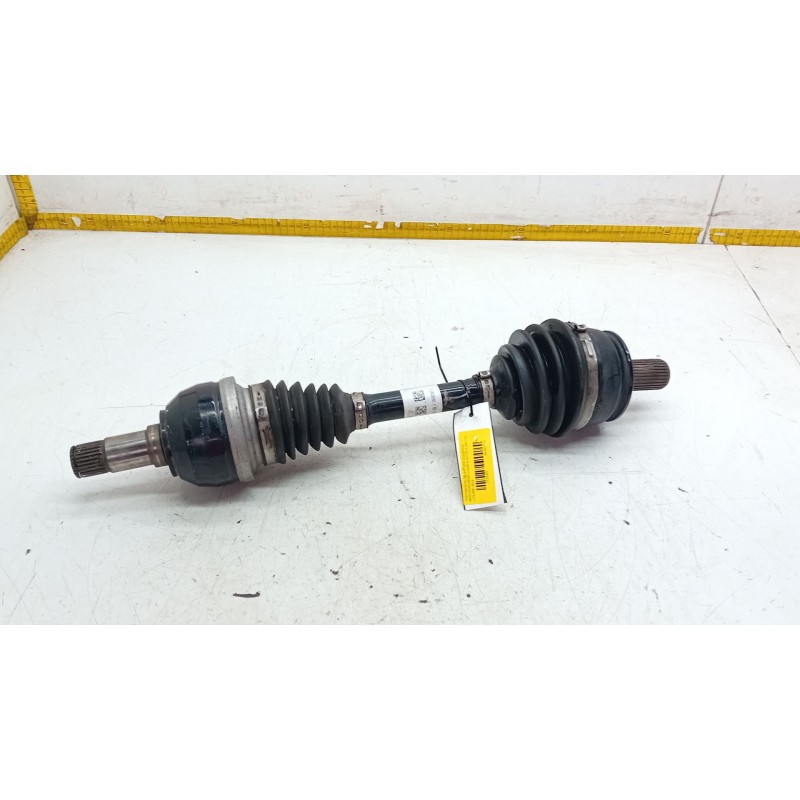 Recambio de transmision delantera izquierda para mercedes-benz clase a (w176) a 200 cdi / d (176.008) referencia OEM IAM A246330