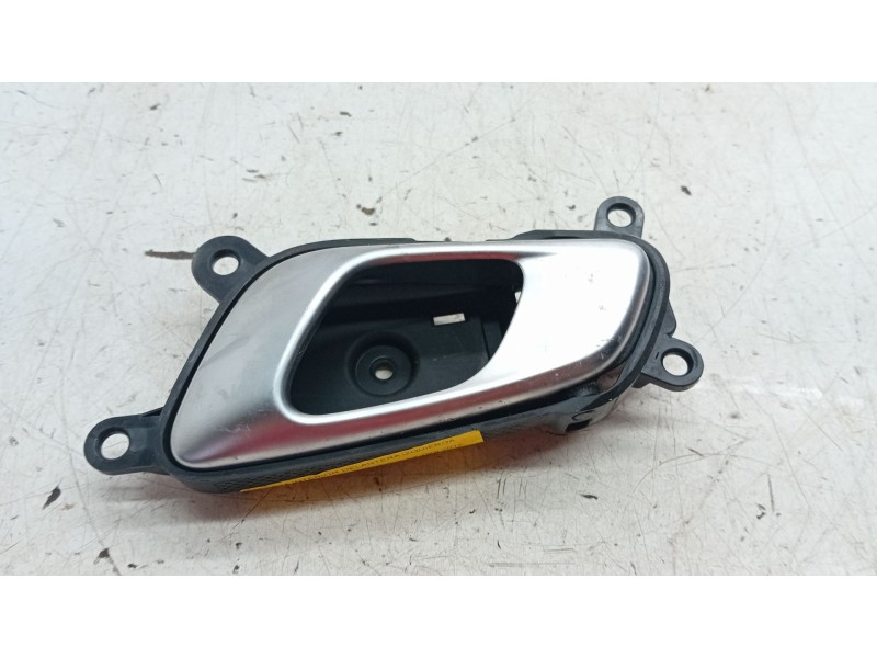 Recambio de maneta interior delantera izquierda para kia proceed combi van (cd) 1.4 t-gdi referencia OEM IAM 82613J7000  