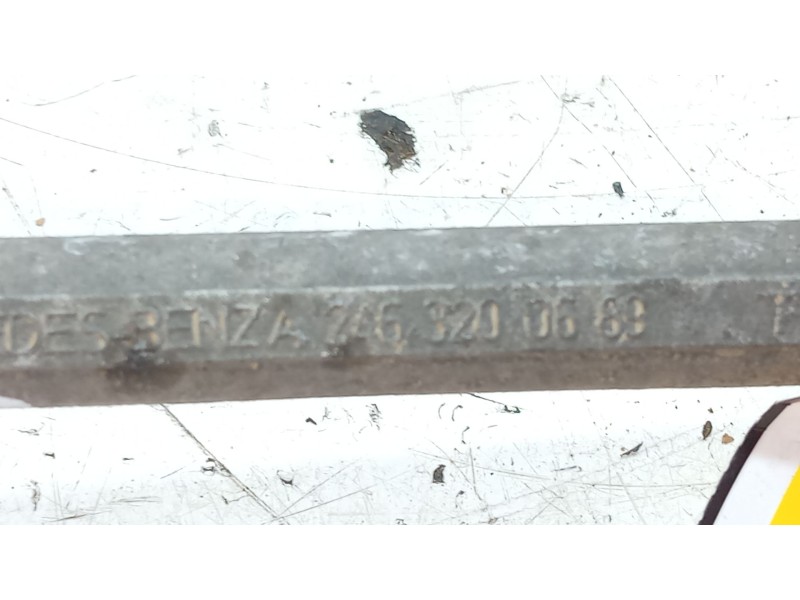 Recambio de bieleta estabilizadora delantera derecha para mercedes-benz clase a (w176) a 200 cdi / d (176.008) referencia OEM IA