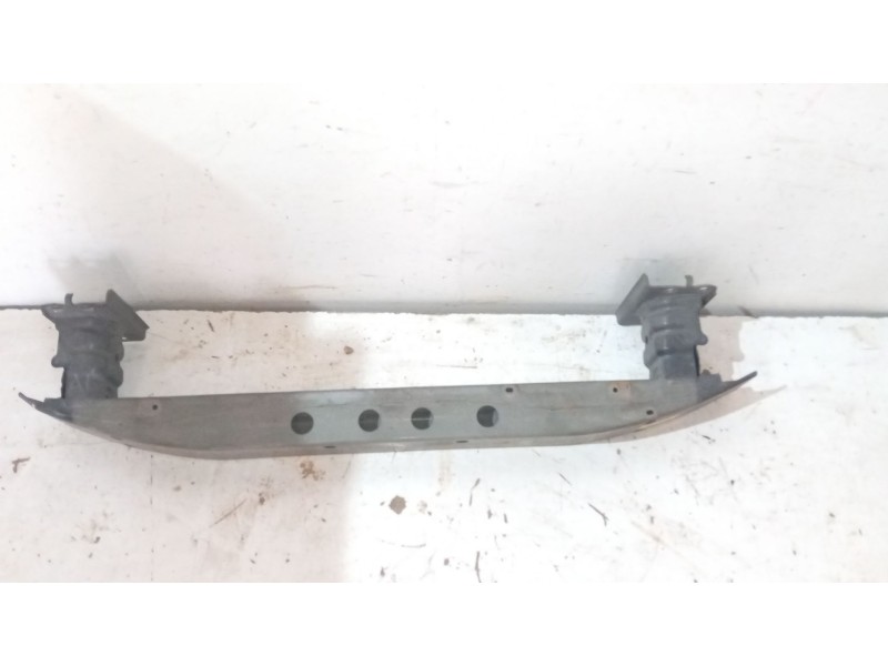 Recambio de refuerzo paragolpes delantero para toyota avensis (_t25_) 2.2 d-4d (adt251_) referencia OEM IAM   