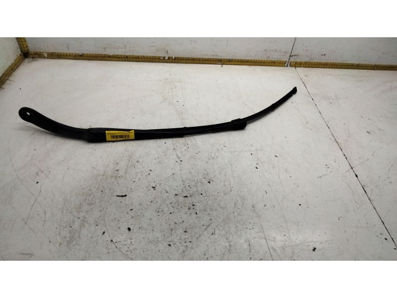 Recambio de brazo limpia delantero izquierdo para mercedes-benz clase a (w176) a 200 cdi / d (176.008) referencia OEM IAM   