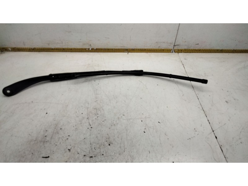 Recambio de brazo limpia delantero izquierdo para mercedes-benz clase a (w176) a 200 cdi / d (176.008) referencia OEM IAM   