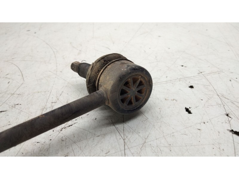 Recambio de bieleta estabilizadora delantera izquierda para kia proceed combi van (cd) 1.4 t-gdi referencia OEM IAM   