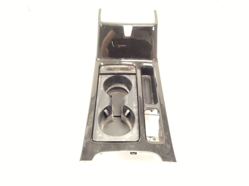 Recambio de consola central para kia proceed combi van (cd) 1.4 t-gdi referencia OEM IAM   