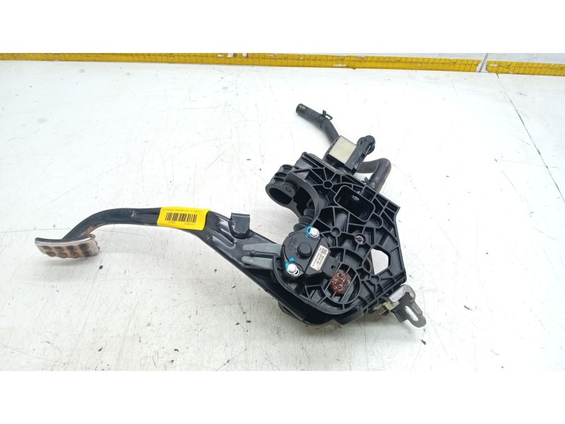 Recambio de pedal embrague para kia proceed combi van (cd) 1.4 t-gdi referencia OEM IAM J7KD0KB  
