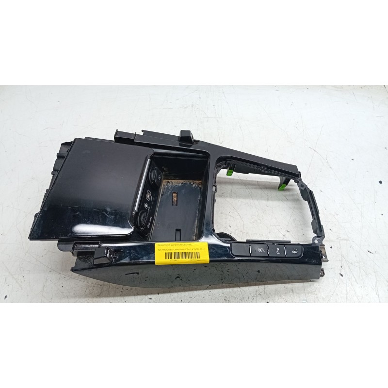 Recambio de guantera superior central para kia proceed combi van (cd) 1.4 t-gdi referencia OEM IAM J75016243  
