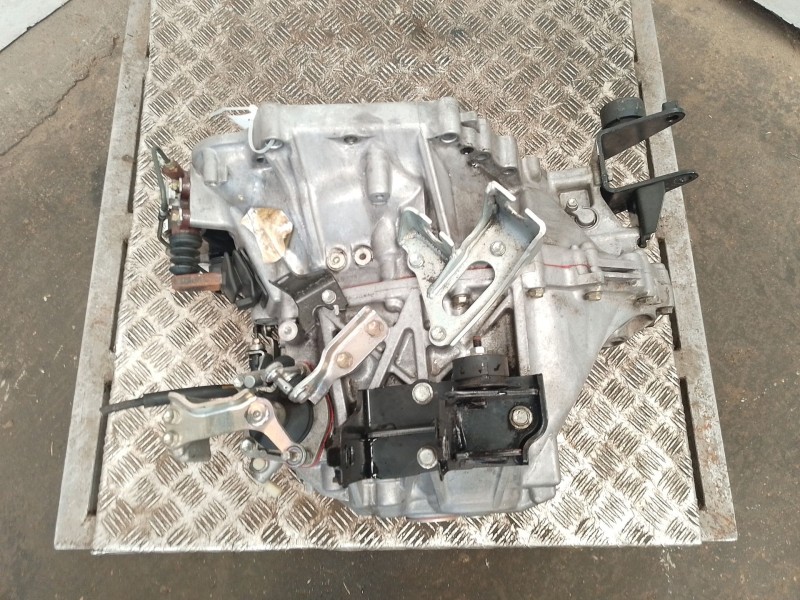 Recambio de caja cambios para toyota avensis (_t25_) 2.2 d-4d (adt251_) referencia OEM IAM 3111520080  