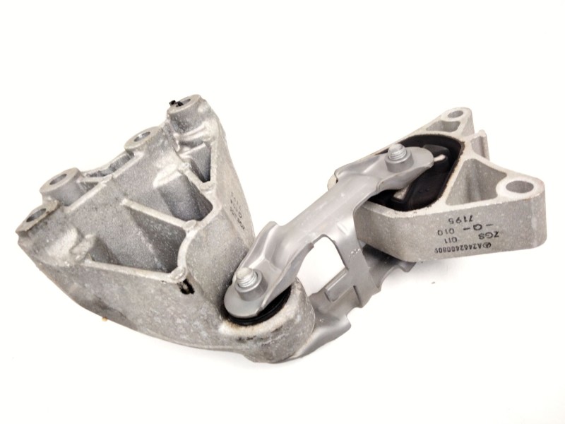 Recambio de soporte motor derecho superior para mercedes-benz clase a (w176) a 200 cdi / d (176.008) referencia OEM IAM A2452401