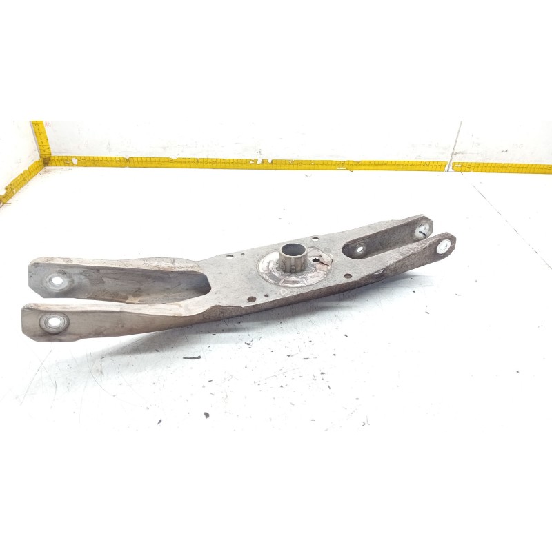 Recambio de brazo suspension superior trasero derecho para mercedes-benz clase a (w176) a 200 cdi / d (176.008) referencia OEM I