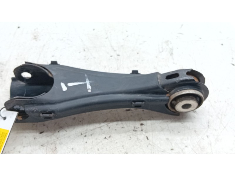 Recambio de brazo suspension superior trasero izquierdo para mercedes-benz clase a (w176) a 200 cdi / d (176.008) referencia OEM