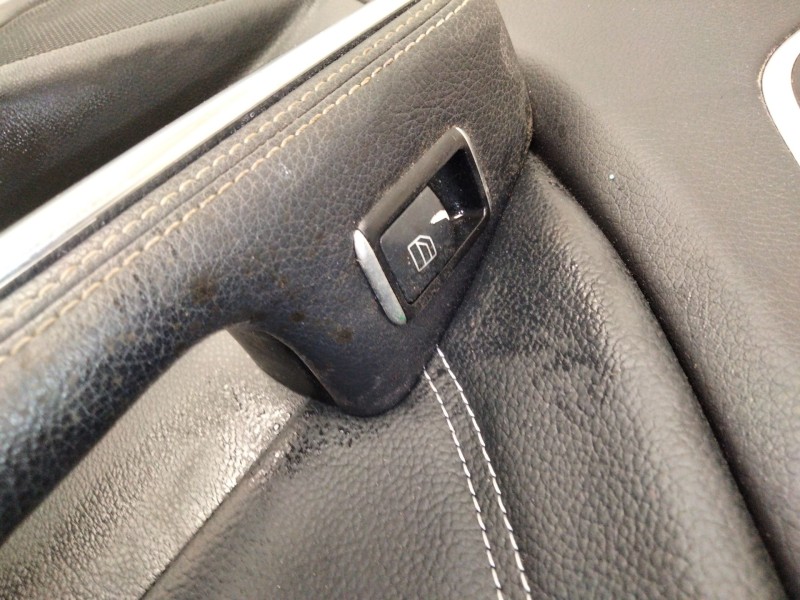 Recambio de guarnecido puerta delantera derecha para mercedes-benz clase a (w176) a 200 cdi / d (176.008) referencia OEM IAM 300