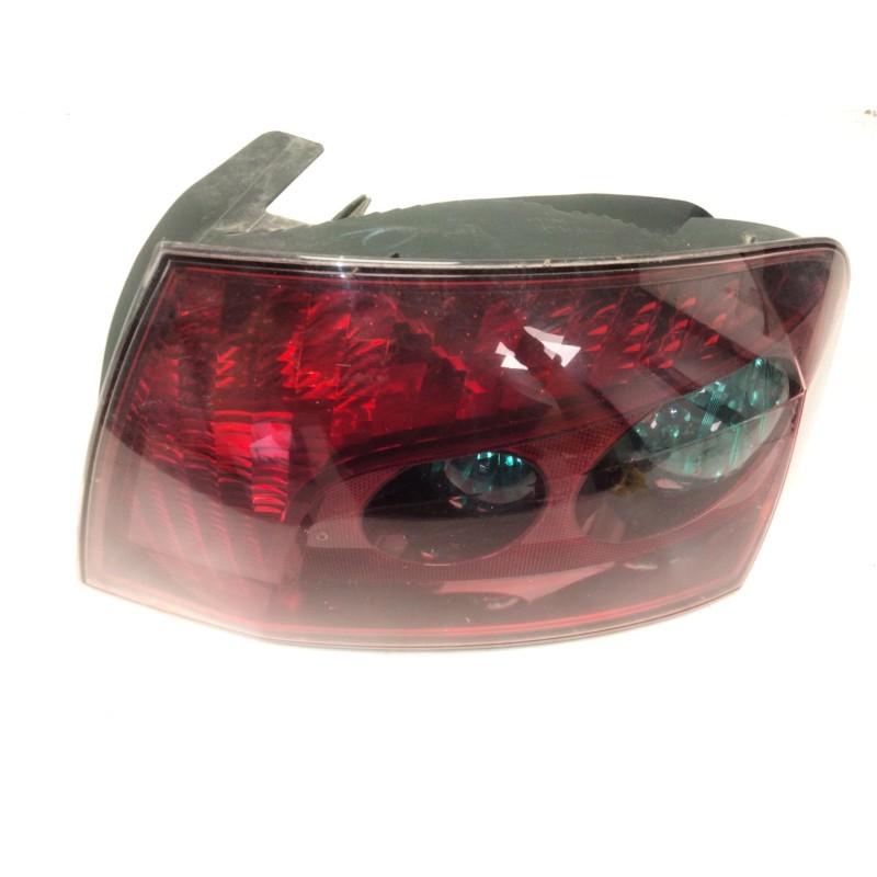 Recambio de piloto trasero derecho para peugeot 407 (6d_) 2.0 hdi 135 (6drhrh, 6drhre, 6drhrg, 6drhrj) referencia OEM IAM 6351GC