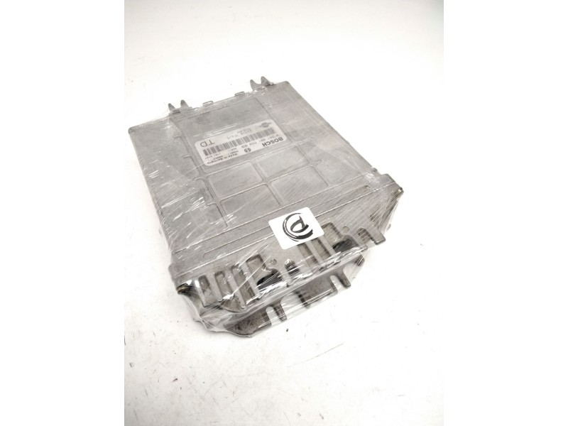 Recambio de centralita motor uce para nissan terrano/terrano.ii (r20) referencia OEM IAM 0281001550 237107F415 