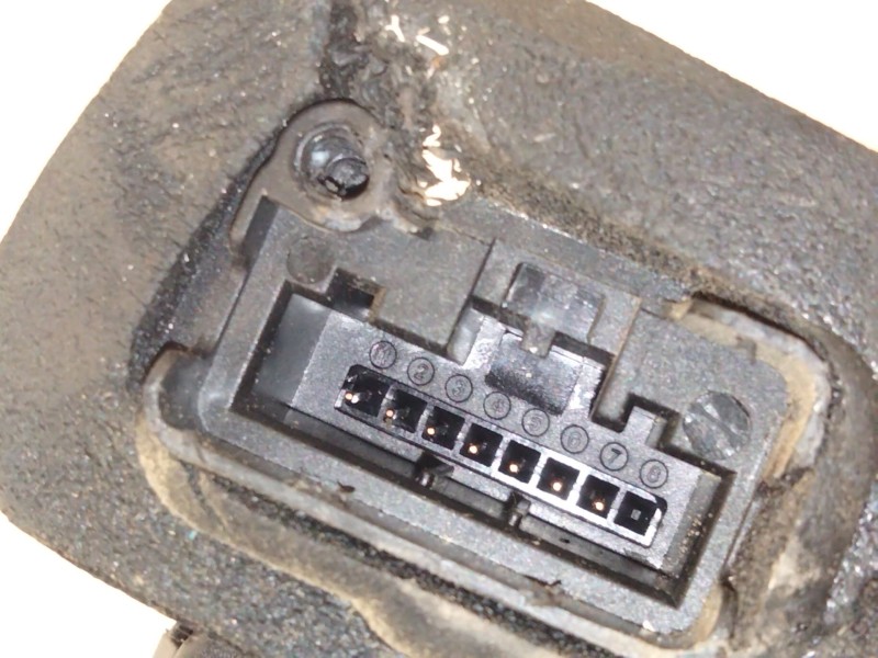 Recambio de cerradura puerta delantera izquierda para seat arona style edition referencia OEM IAM 5TB837015  