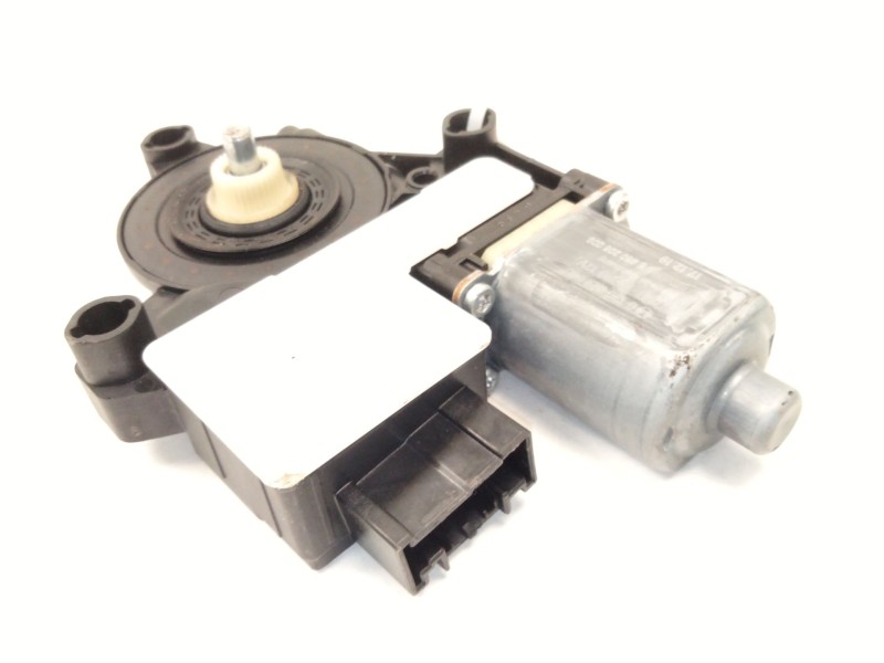 Recambio de motor elevalunas delantero izquierdo para seat arona style edition referencia OEM IAM 2Q1959881  