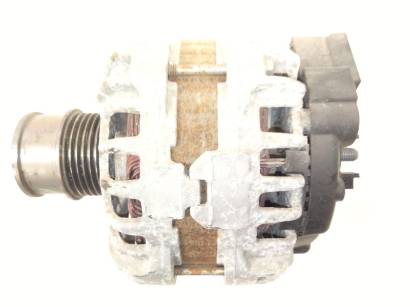 Recambio de alternador para seat arona style edition referencia OEM IAM 04E903015  