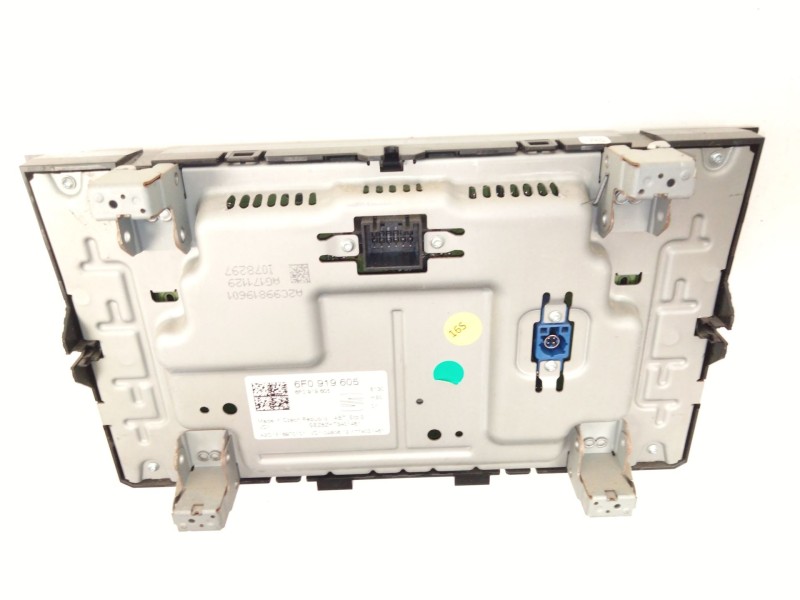 Recambio de pantalla multifuncion para seat arona style edition referencia OEM IAM 6F0919605  