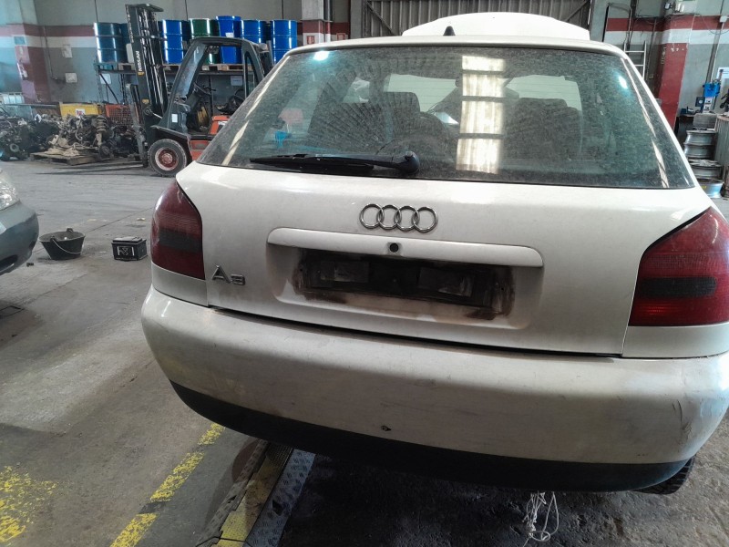 audi a3 (8l1) del año 2000