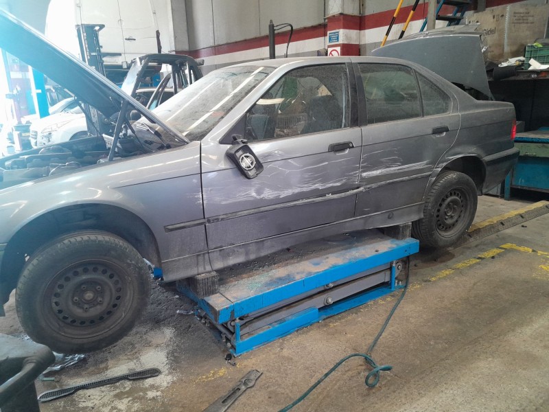 bmw 3 (e36) del año 1992