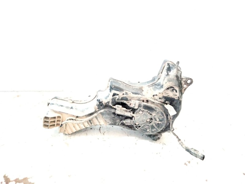 Recambio de deposito aditivo fap adblue para ford transit courier referencia OEM IAM N1T15J228  